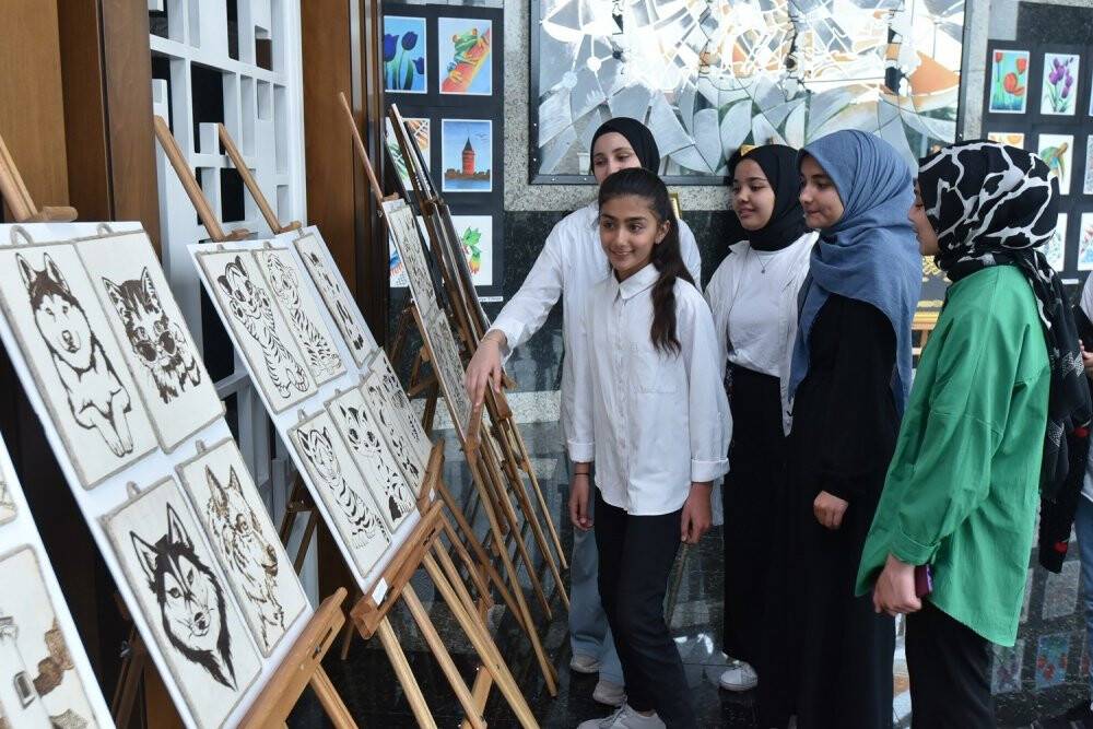 Karatay Belediyesi'nin eğitime ve sanata destek sürüyor