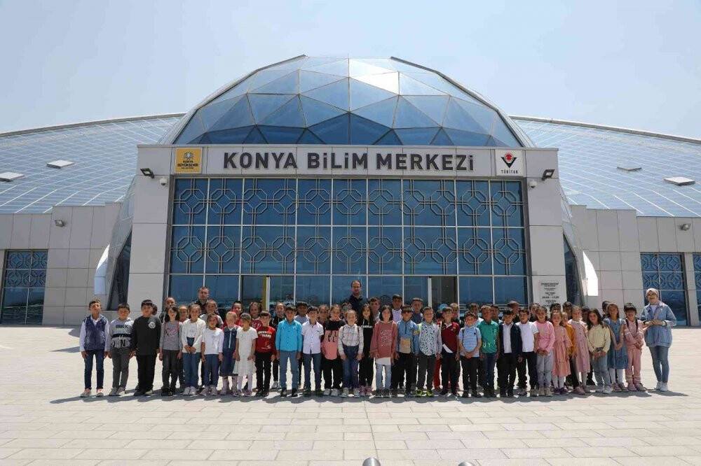 Tiyatroya yolculuk projesi ile çocuklar tiyatroyla buluştu