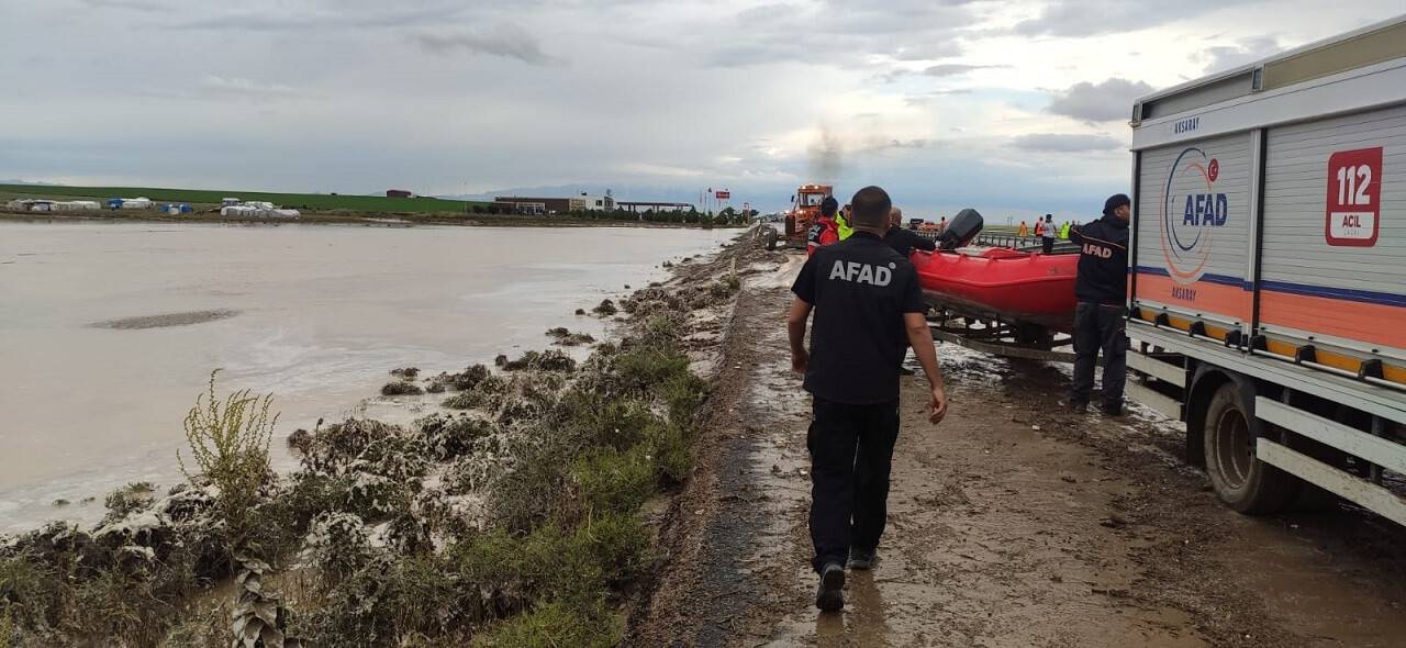aa-20220615-28169165-28169159-konyada-sel-ve-su-baskinlarina-350-personel-132-aracla-mudahale-edildi.jpg