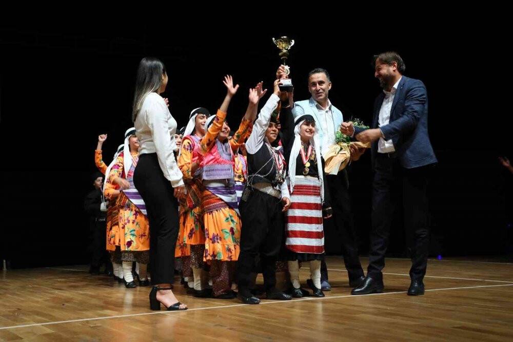 Halk Oyunları Ligi final müsabakası ödül töreni gerçekleştirildi