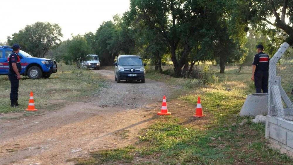 Kayıp gençler 45 saattir kazılan 30 metrelik kuyuda ölü bulundu