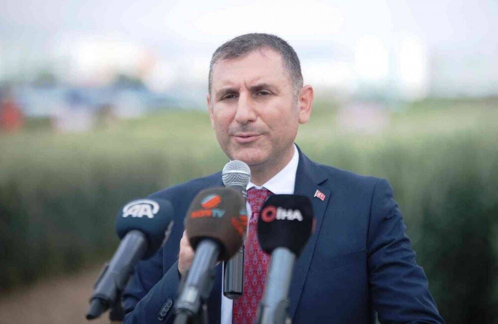 Konya’da Tarla Günü’nde yeni hububat çeşitleri üreticilere tanıtıldı