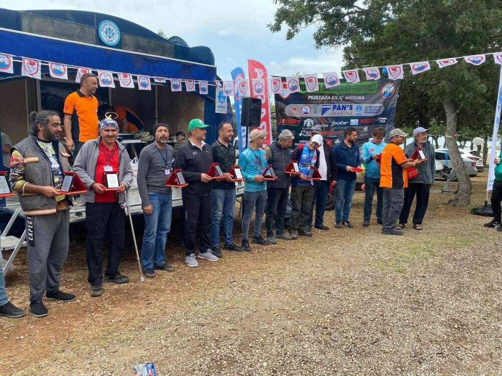 Olta tutkunları sudak balığı yarışmasında bir balık bile yakalayamadı