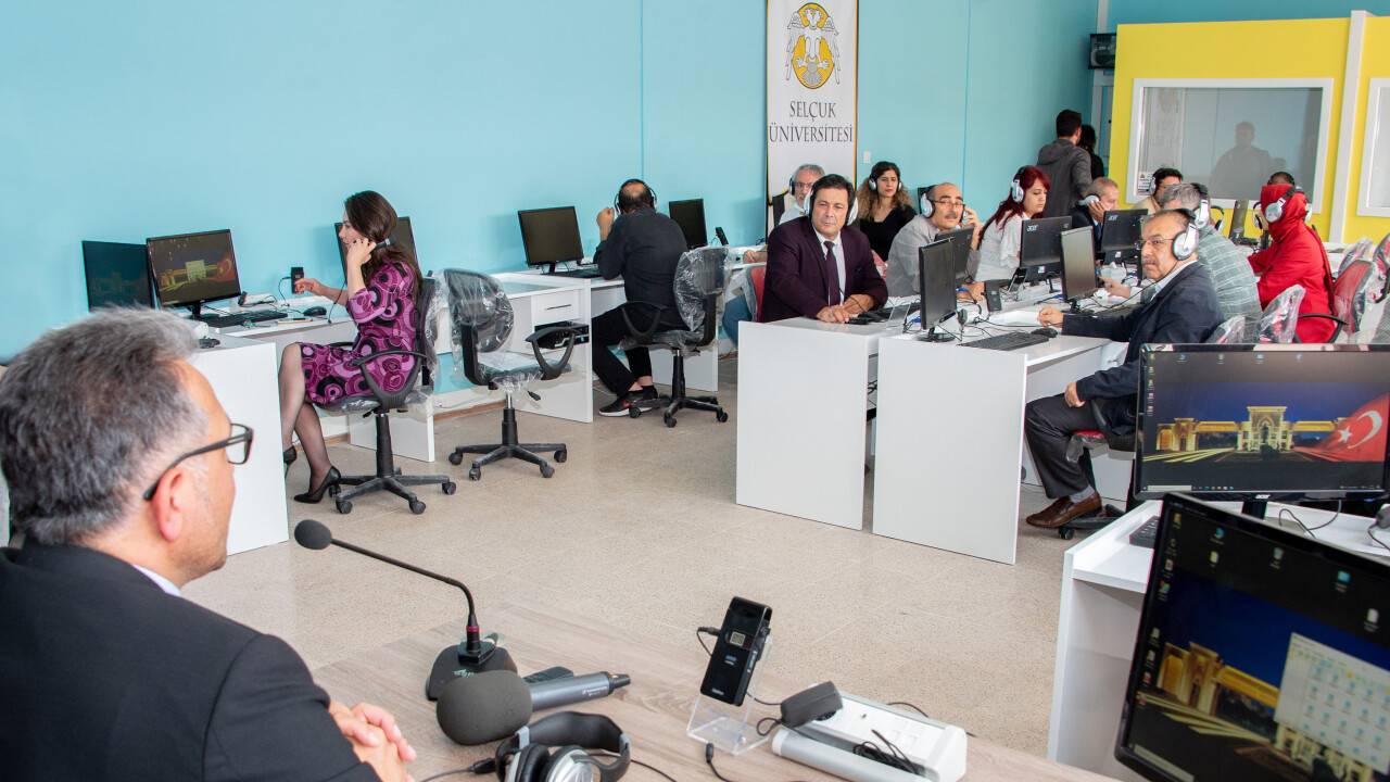 selcuk-universitesi-ydyoda-sozlu-ceviri-laboratuvari-acildi-3.jpg