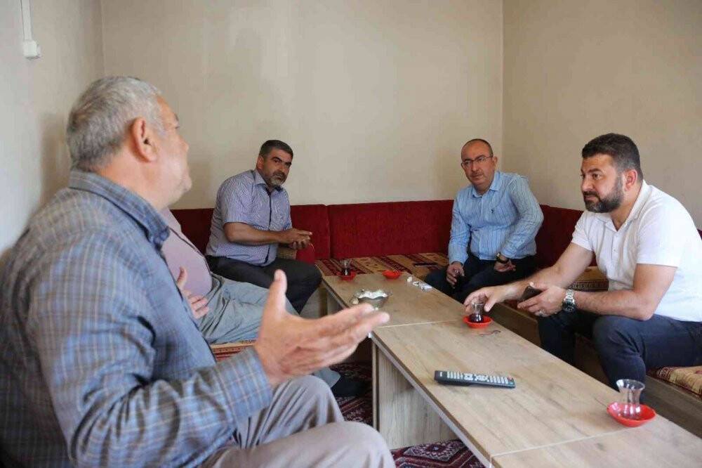 Başkan Kavuş yağışlardan olumsuz etkilenen 4 mahallede incelemelerde bulundu