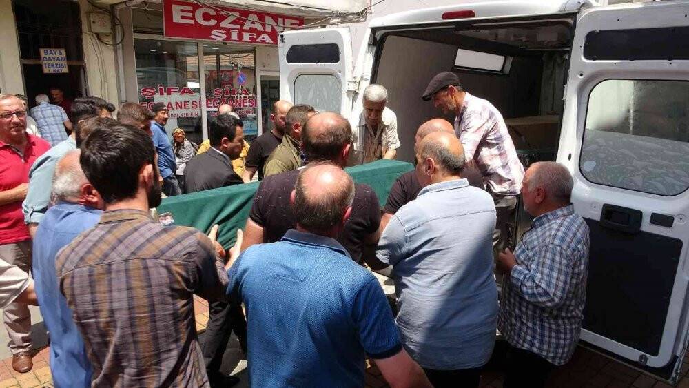 Karnesini alacaktı, minik kalbi dayanmadı