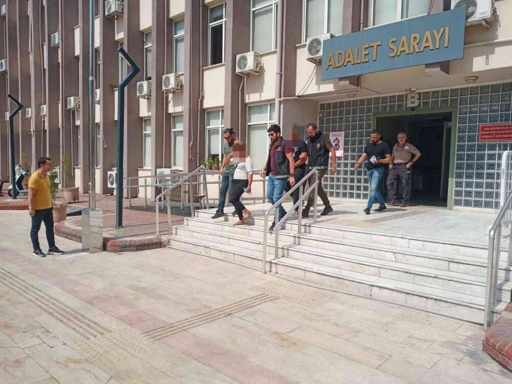 Uyuşturucu taciri çift yakalandı