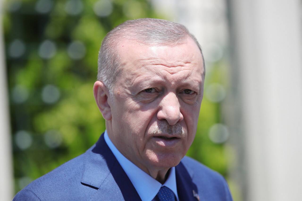 aa-20220617-28184946-28184945-cumhurbaskani-erdogan-cuma-namazini-hz-ali-camisinde-kildi.jpg
