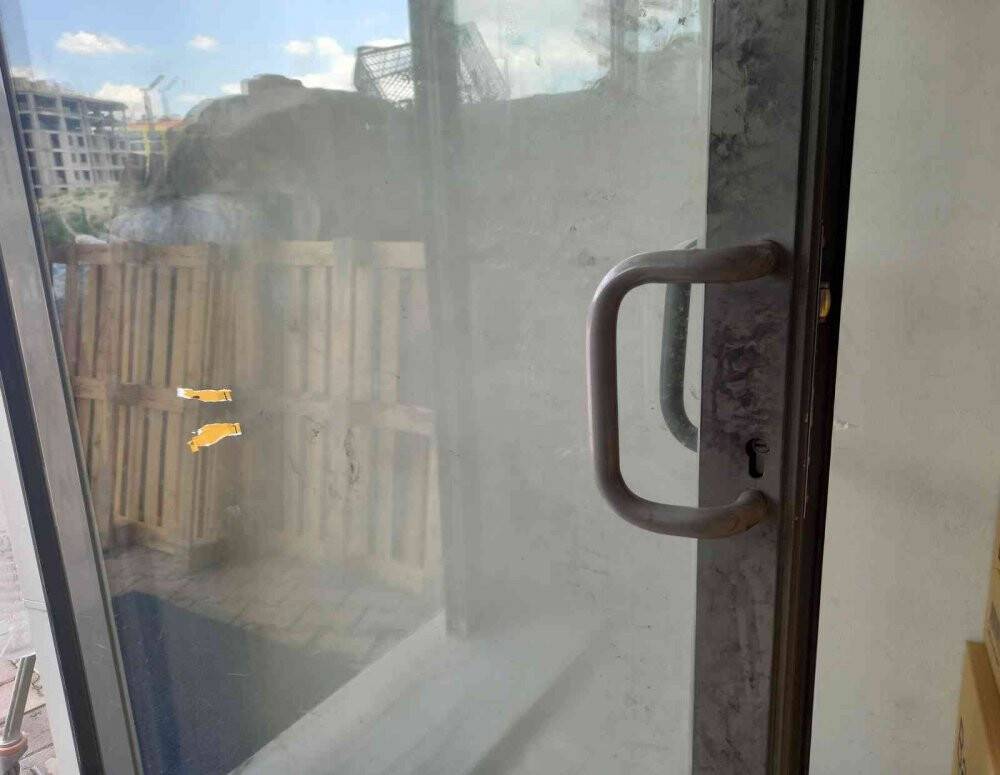 Büfeden 125 bin lira değerinde hırsızlık yapan şüpheli komşu kamerasında