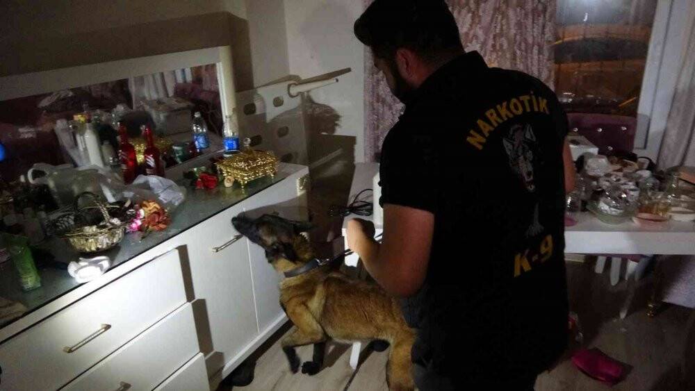 Evi uyuşturucu laboratuvarına çevirmişler