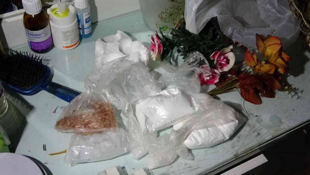 Evi uyuşturucu laboratuvarına çevirmişler