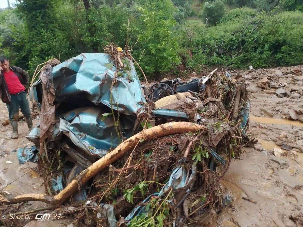 Selden geriye kalanlar fotoğraf karelerine yansıdı