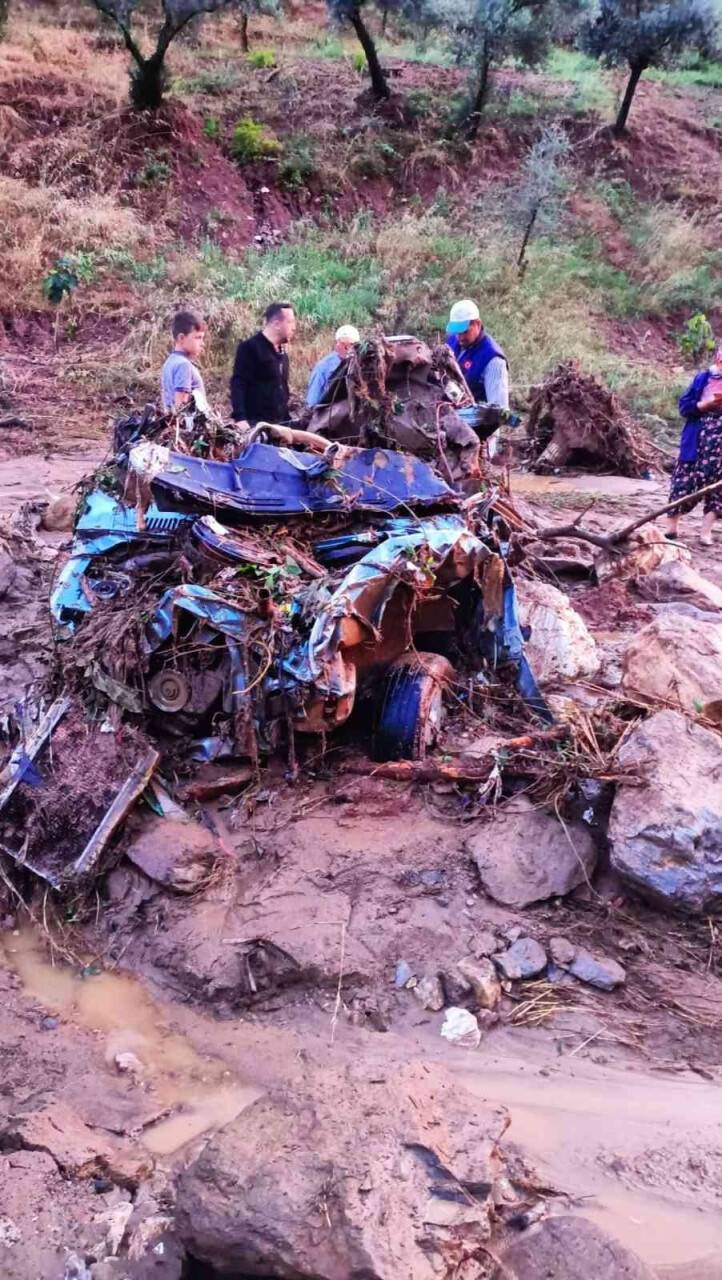 Selden geriye kalanlar fotoğraf karelerine yansıdı