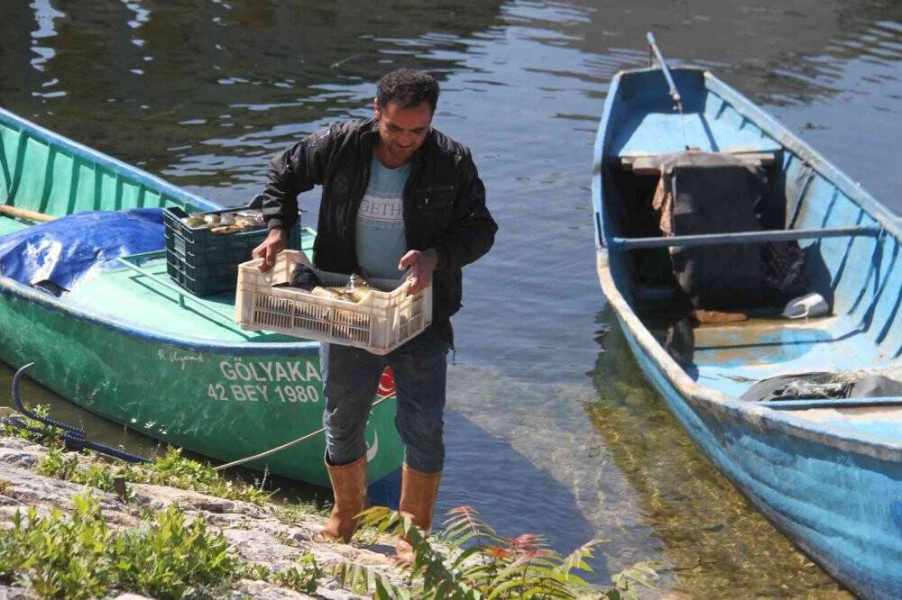 Beyşehir Gölü’nde su ürünleri av yasağı sona erdi