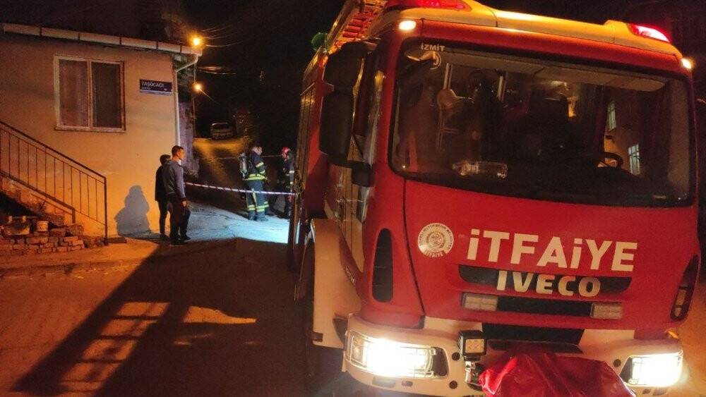 Elektrik akımına kapıldı, evde yangın çıktı