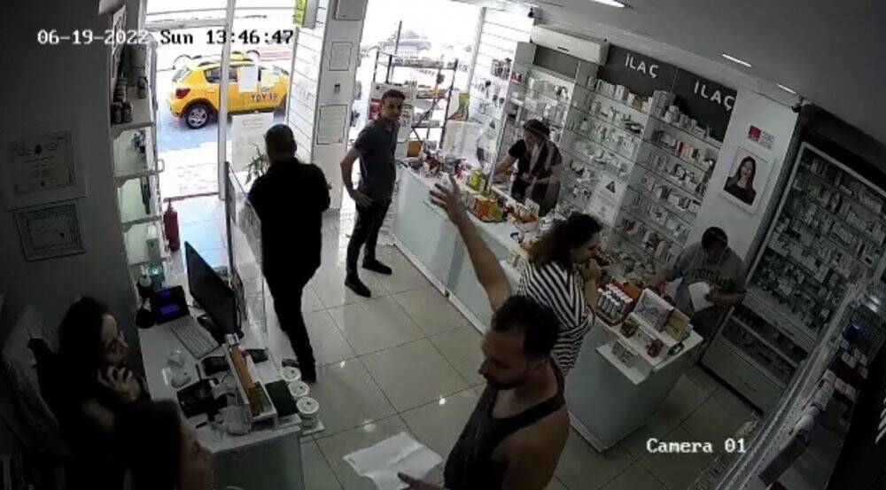 İstanbul'da eczane çalışanlarına saldırı