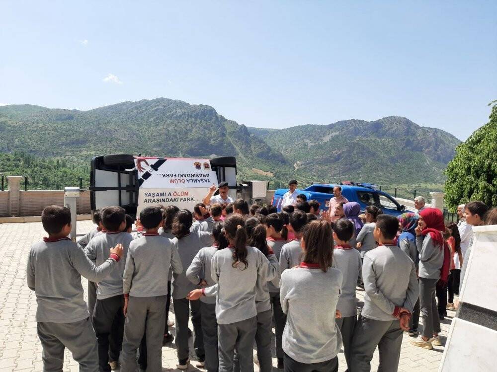 Kazalara karşı Emniyet Kemeri Simülasyon Aracı ile eğitim