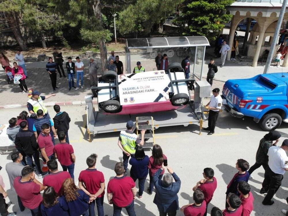 Kazalara karşı Emniyet Kemeri Simülasyon Aracı ile eğitim