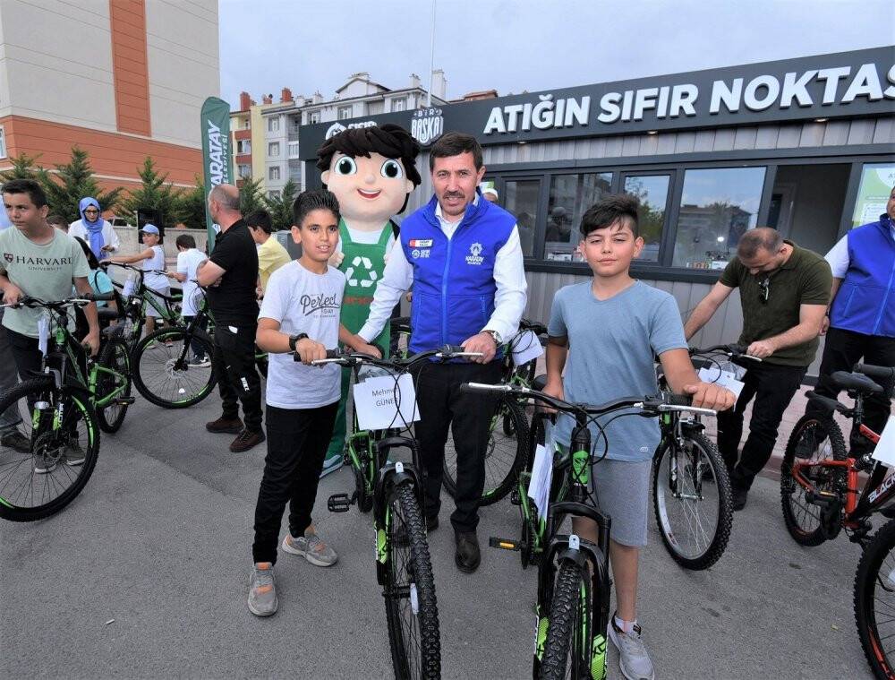 "1 Atık Çok Şey Değiştirir" konulu atık toplama yarışması sona erdi