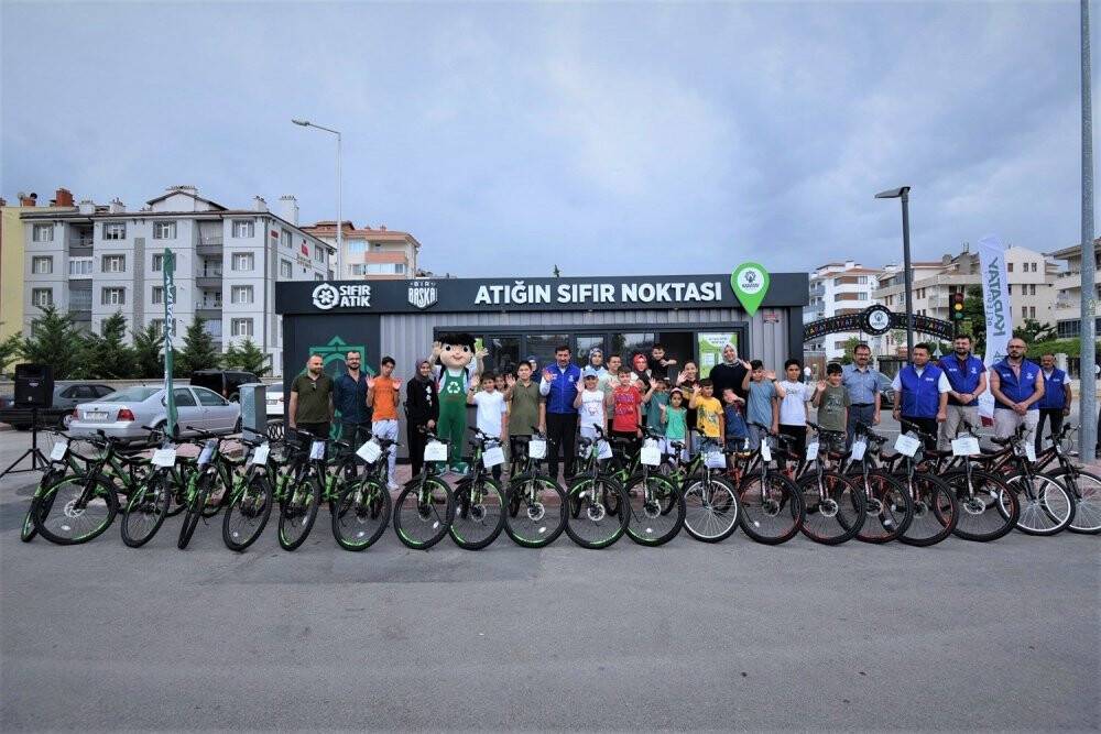 "1 Atık Çok Şey Değiştirir" konulu atık toplama yarışması sona erdi