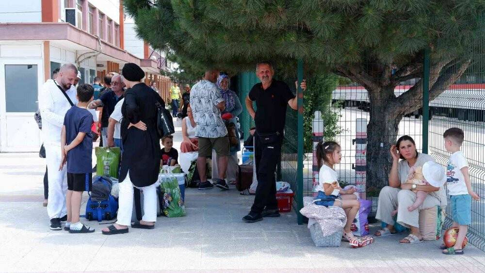 Gurbetçiler akın akın gelmeye devam ediyorlar