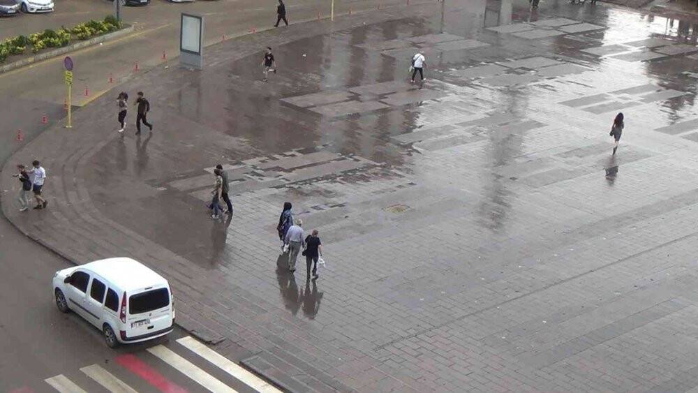 Kırıkkale’de yağış vatandaşlara zor anlar yaşattı