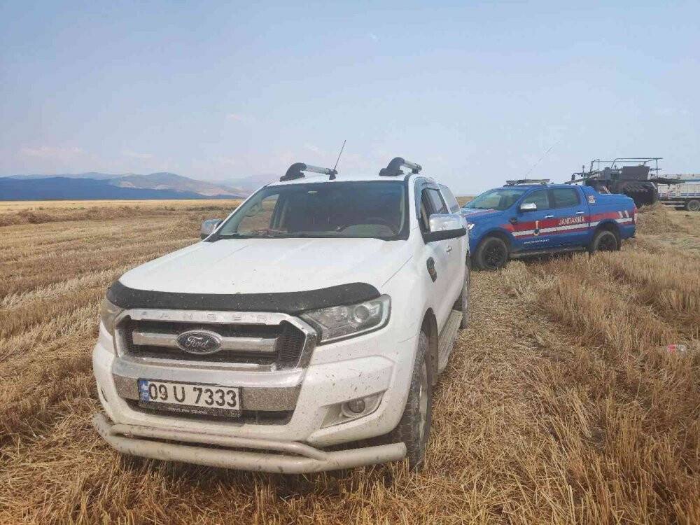 Kuruyan göl arazisine kaçak ekilen buğdaylara el konuldu