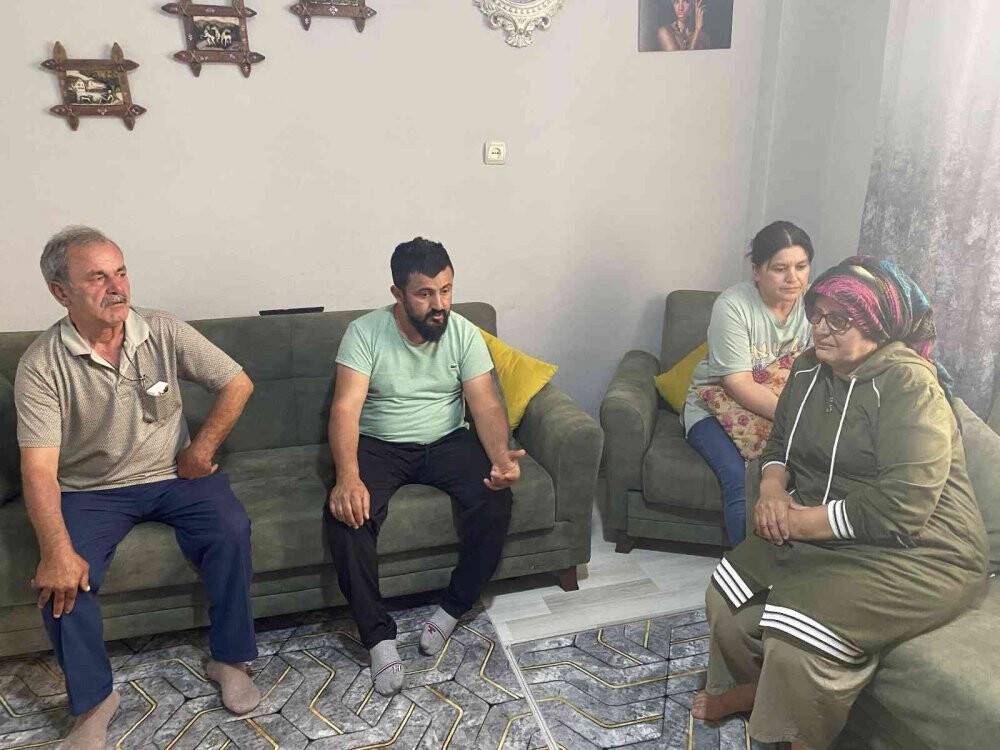 Babasının yanındaki çocuğu haczettiler