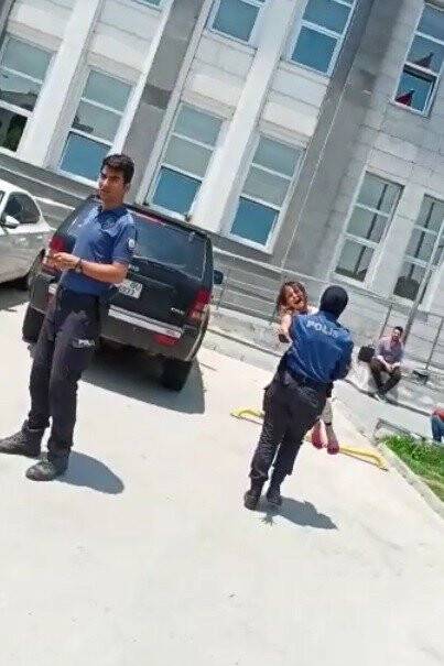 Babasının yanındaki çocuğu haczettiler