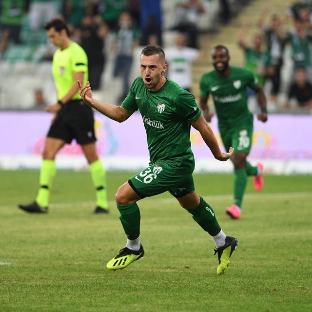 Burak Altıparmak, Bursaspor’a veda etti