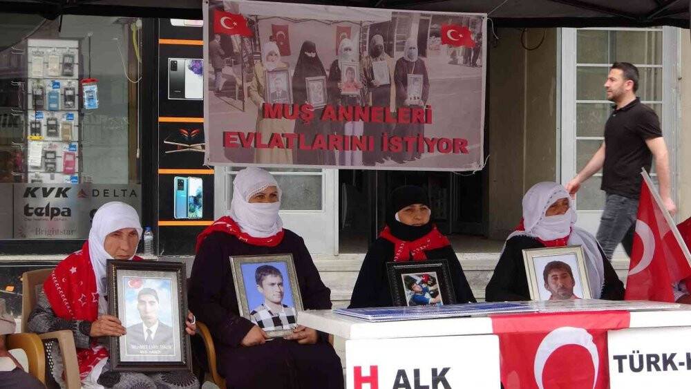 Evlat nöbeti tutan babadan isyan