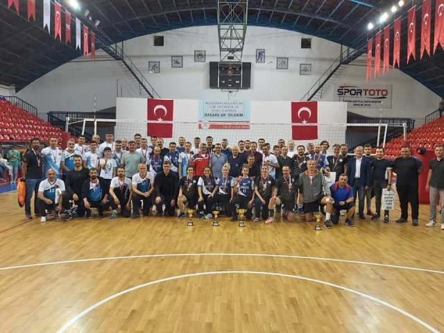 Kütahya’da kurumlar arası voleybol turnuvası