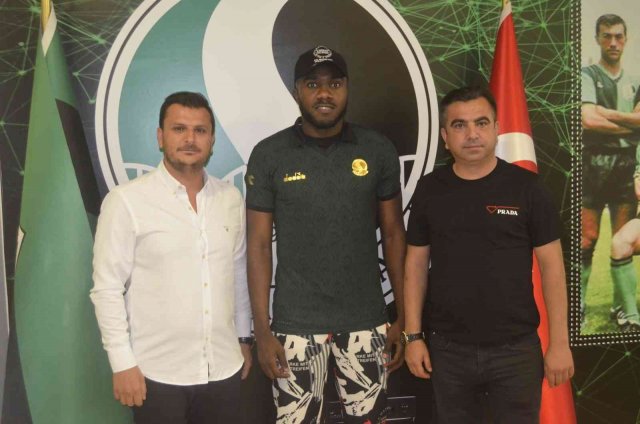 Sakaryaspor, Kabongo Kasongo ile 2 yıllık sözleşme imzaladı