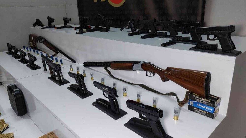 Samsun'da 19 tabanca ele geçirildi, 4 kişi gözaltına alındı
