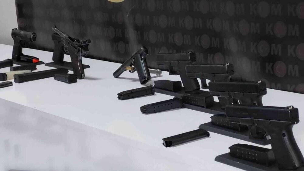 Samsun'da 19 tabanca ele geçirildi, 4 kişi gözaltına alındı