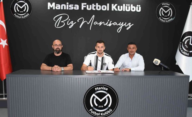 Bursaspor’dan ayrılan Burak Altıparmak Manisa FK’da