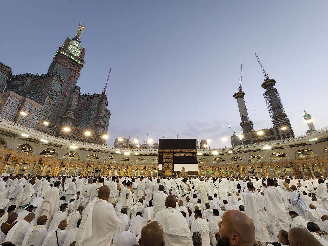 aa-20220622-28230954-28230915-mekkeye-ulasan-haci-adaylari-ibadetlerine-basladi.jpg