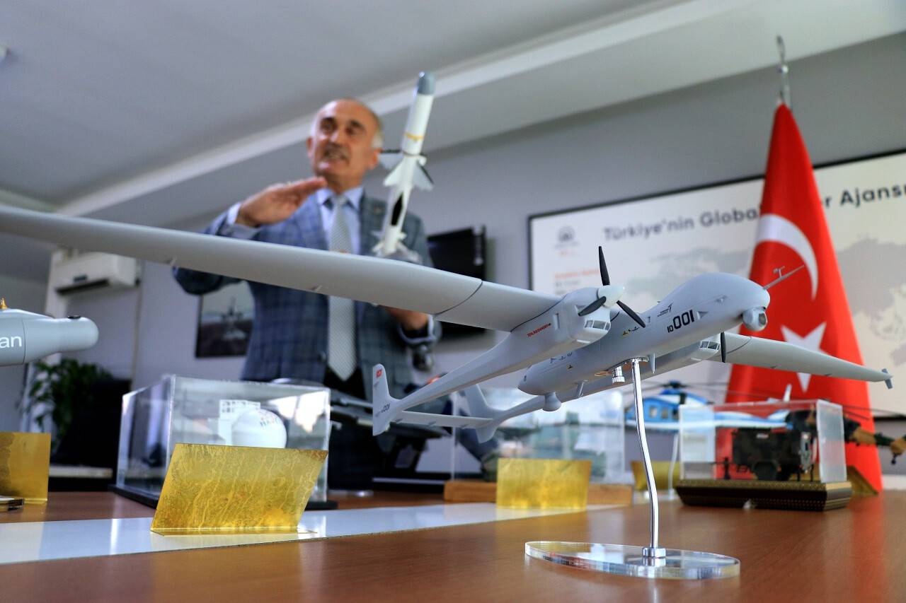 aa-20220623-28234585-28234580-turkiyenin-ilk-yerli-ve-milli-savas-ucagi-icin-yogun-mesai-harcaniyor.jpg