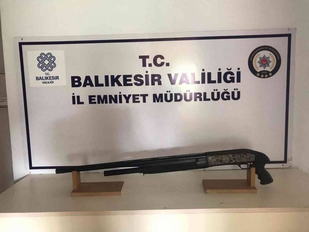 Balıkesir’de 33 aranan şahıs yakalandı