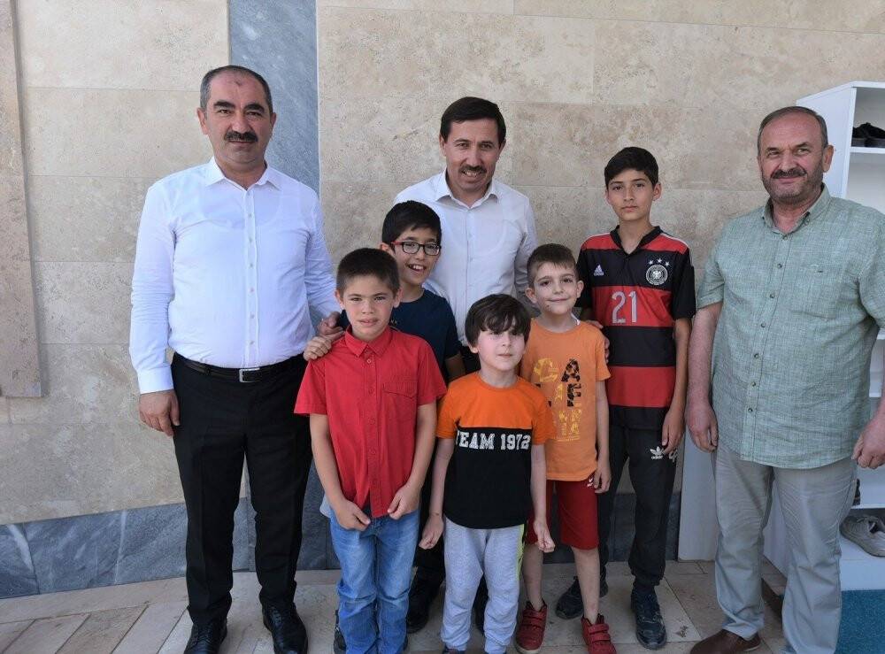 Başkan Kılca esnaf ve mahalle ziyaretleri çerçevesinde vatandaşlarla buluştu