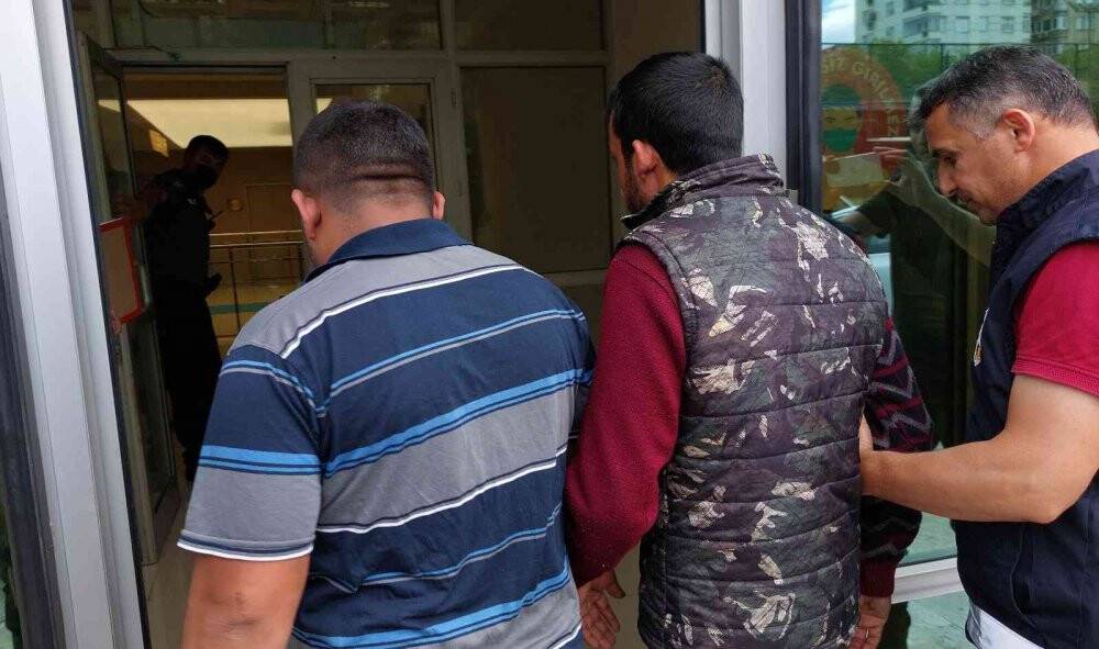 Buldukları varilleri dereye döktüler: 4’ü polis 8 kişi hastanelik oldu