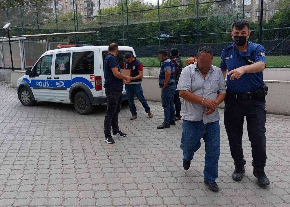 Buldukları varilleri dereye döktüler: 4’ü polis 8 kişi hastanelik oldu