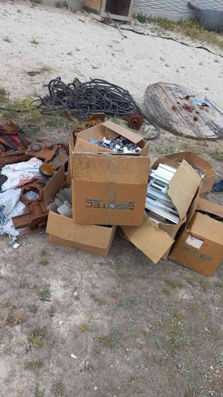 Çalıntı malzemeleri satmak isteyen hırsızlık şüphelileri yakalandı