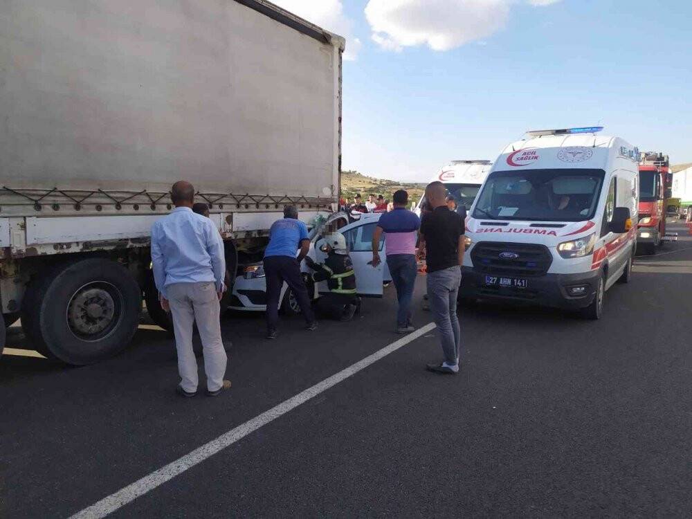 Cezaevindeki oğlunu ziyaretten dönerken kazada öldü