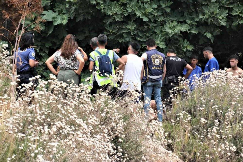 Polise mukavemet gösterdiler, önüne gelenden şikayetçi oldular