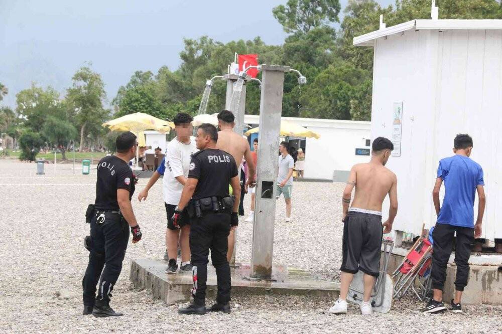 Polise mukavemet gösterdiler, önüne gelenden şikayetçi oldular