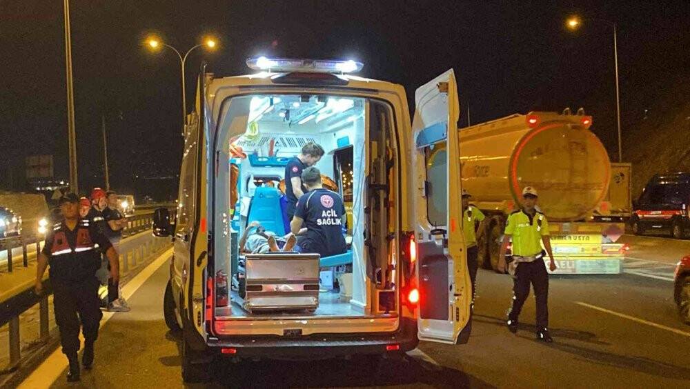 TEM’de kamyonet ile hafif ticari araç çarpıştı: 7 yaralı