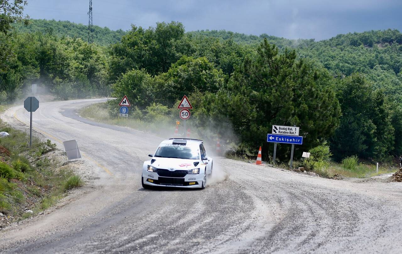 aa-20220625-28256712-28256706-turkiye-ralli-sampiyonasinin-ucuncu-ayagi-tamamlandi.jpg