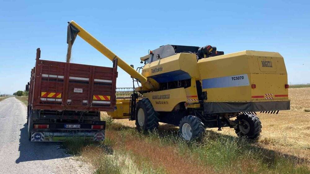 Biçerdöver tarlalara girdi