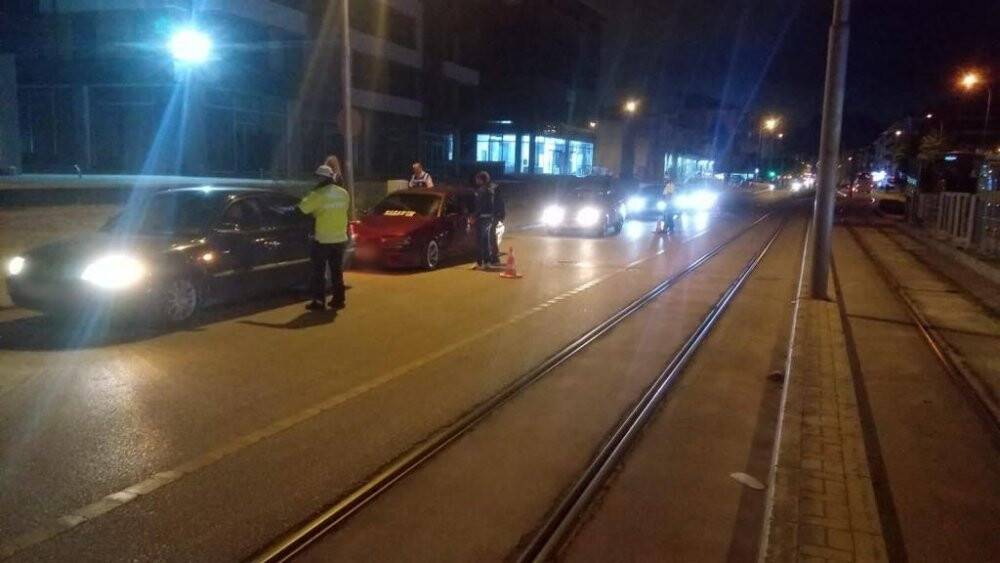 Kent genelinde 300 polisin katıldığı geniş çaplı denetim